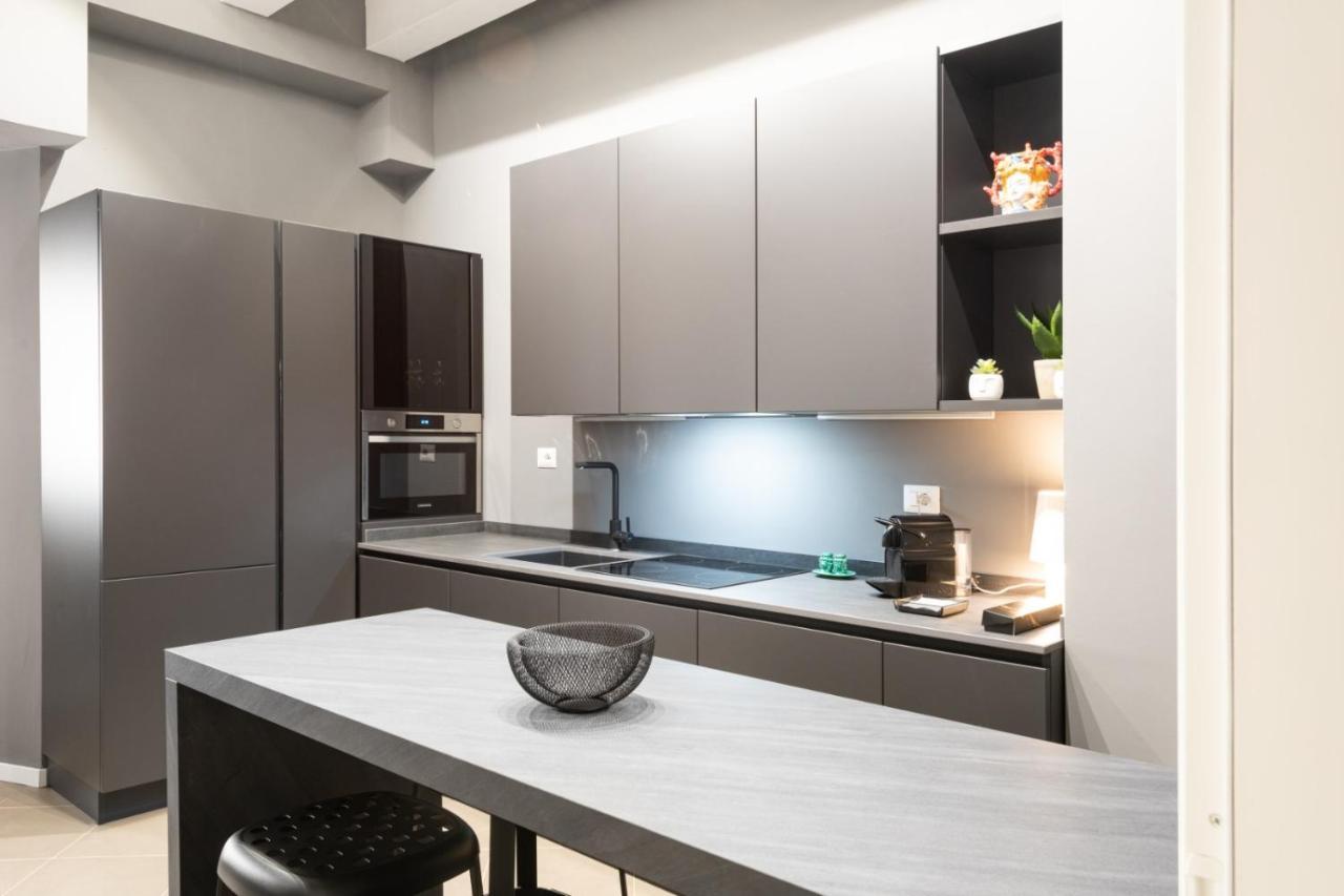 פלרמו Carlo Suite Apartments Con Vasca Idromassaggio מראה חיצוני תמונה