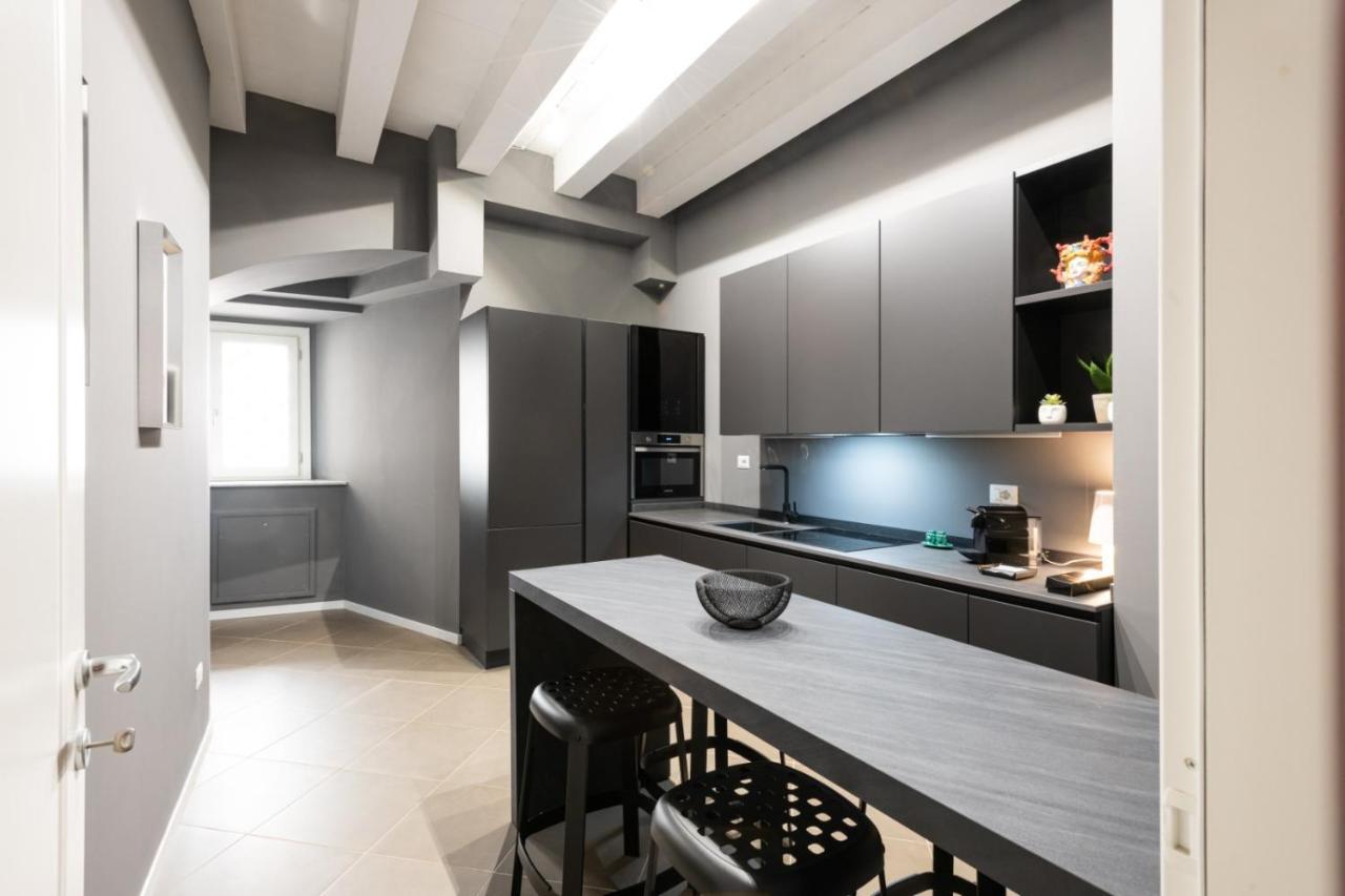 פלרמו Carlo Suite Apartments Con Vasca Idromassaggio מראה חיצוני תמונה