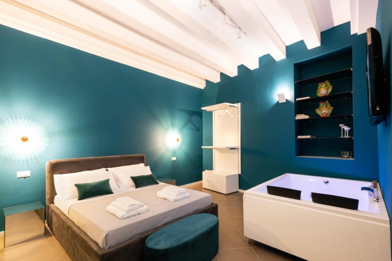 פלרמו Carlo Suite Apartments Con Vasca Idromassaggio מראה חיצוני תמונה